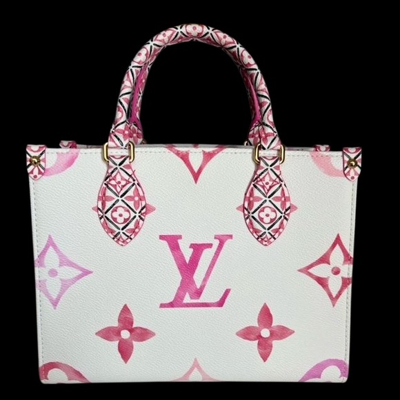 NEW Authentic Louis Vuitton Monogram Giant By The Pool 2.0 On The Go PM Pink Bag - Picture 2 of 13